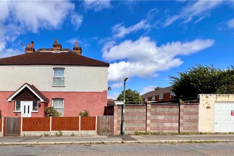 2 bedroom end of terrace house for sale, Carlisle Road, Dartford, Kent