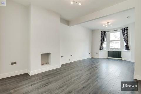 3 bedroom terraced house to rent, Upton Park, London, E6