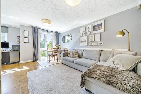 2 Coltsfoot Close, Burghfield Common, Reading, RG7 3JT