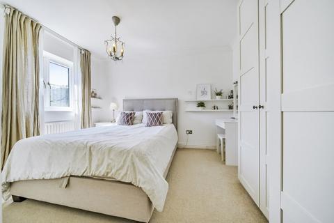 2 Coltsfoot Close, Burghfield Common, Reading, RG7 3JT