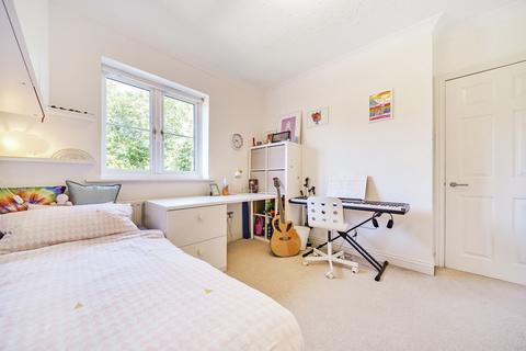 2 Coltsfoot Close, Burghfield Common, Reading, RG7 3JT
