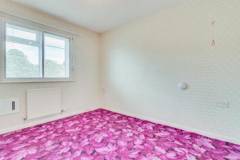 2 bedroom flat for sale, Sussex Avenue, Horsforth, Leeds, West Yorkshire, LS18