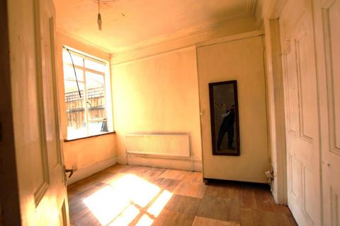 3 bedroom end of terrace house for sale, St Margarets Avenue , Turnpike Lane, London, N15