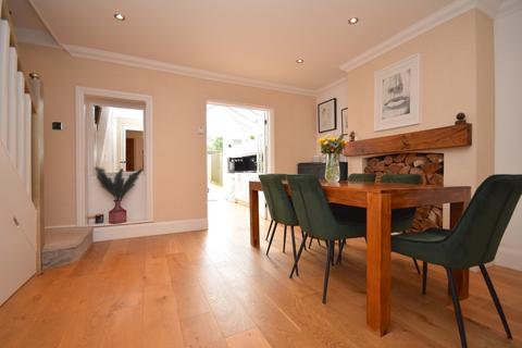 98 High Street, Wouldham, Rochester, ME1 3UW
