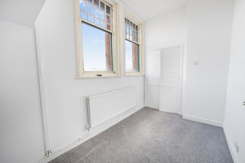 2 bedroom flat to rent, Newton-le-willows, Merseyside, WA12