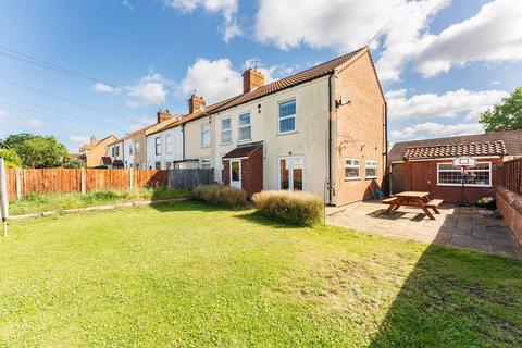 5 bedroom end of terrace house for sale, Holt Road, Horsford