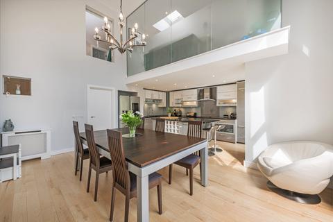 4 bedroom semi-detached house for sale, The Chase, London, SW4