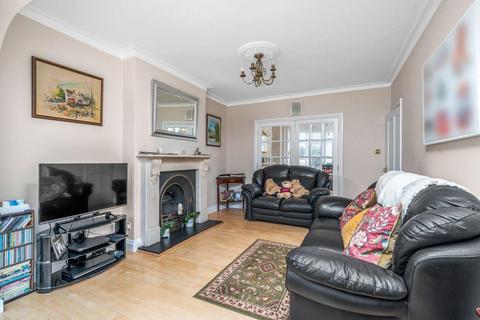 5 bedroom house to rent, St Andrews Close, LONDON, NW2