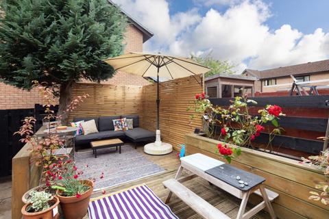 2 bedroom terraced house for sale, Carleton Drive, Giffnock