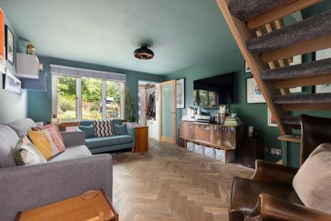 52 Carleton Drive, Giffnock, Glasgow, G46 6AQ