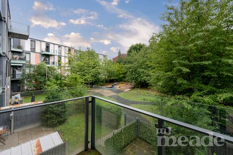 1 bedroom flat for sale, Repton House, Highams Park, E4