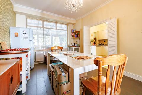 74 Forest Drive East, London, E11 1JY
