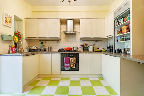74 Forest Drive East, London, E11 1JY