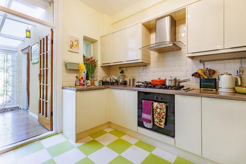 74 Forest Drive East, London, E11 1JY
