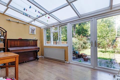 74 Forest Drive East, London, E11 1JY