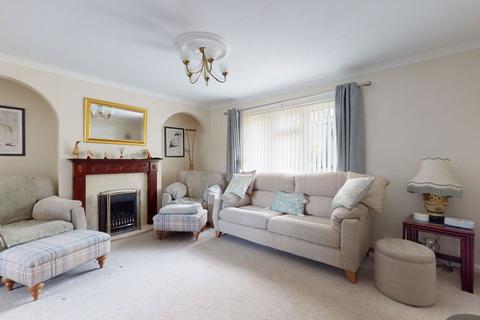 3 bedroom end of terrace house for sale, Cottarville, Weston Favell, Northampton NN3 3ES