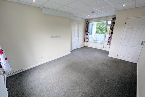 2 bedroom flat to rent, Munnings Drive, Newport,