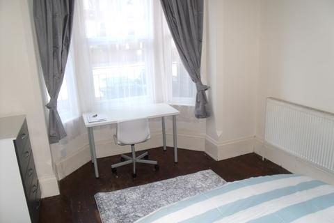 1 bedroom in a house share to rent, Alfreton Road, Nottingham NG7