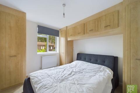 63 Oakengates, Bracknell, RG12 7QJ