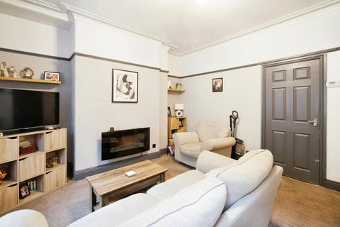 3 bedroom end of terrace house for sale, Halifax Road, Keighley BD21