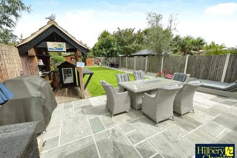 43 Meadow Way, Upminster, RM14 3AB