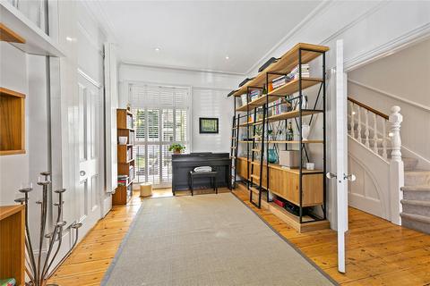64 Gloucester Road, Richmond, TW9 3BX