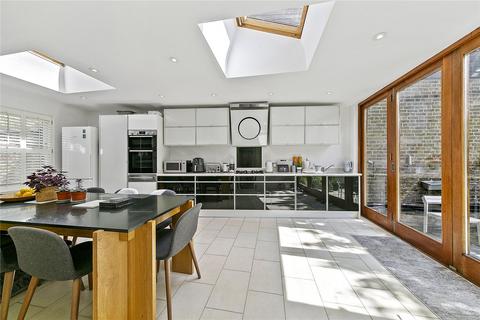 64 Gloucester Road, Richmond, TW9 3BX