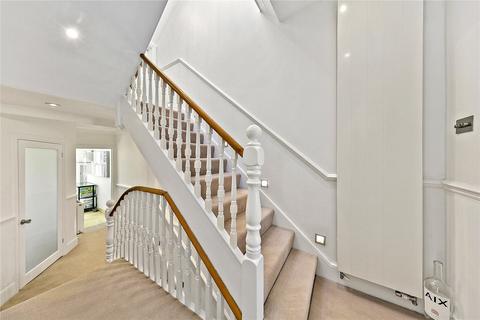 64 Gloucester Road, Richmond, TW9 3BX