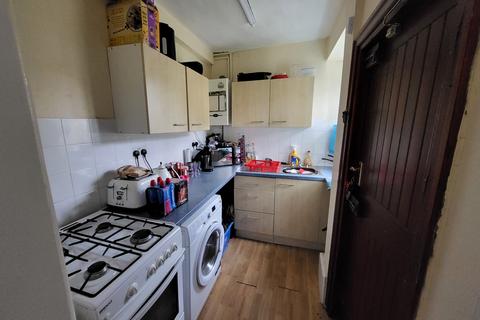 2 bedroom terraced house to rent, Prescott Street, Burnley, BB10