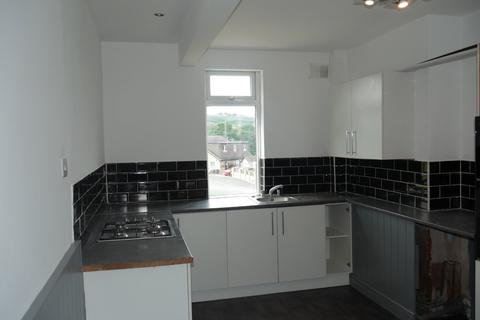 3 bedroom semi-detached house to rent, Thackley Road, Bradford, West Yorkshire, BD10