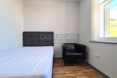 1 bedroom in a flat share to rent, Threadworks, Threadneedle Street, Huddersfield, HD1 2HF