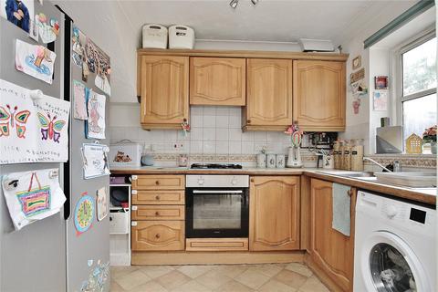 34 Bloomfield Close, Knaphill, Woking, GU21 2BL