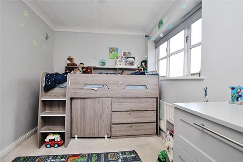 34 Bloomfield Close, Knaphill, Woking, GU21 2BL
