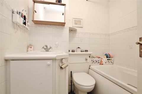 34 Bloomfield Close, Knaphill, Woking, GU21 2BL