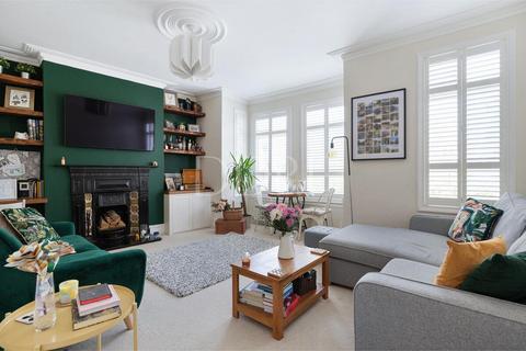 2 bedroom apartment to rent, Hawkshead Road, London, NW10