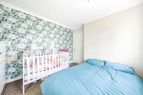 3 bedroom duplex for sale, Bramble Close, Uxbridge, Middlesex