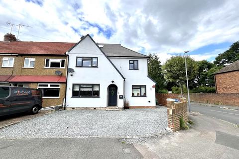 131 Compton Crescent, Chessington, KT9 2HG