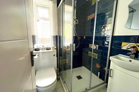 131 Compton Crescent, Chessington, KT9 2HG