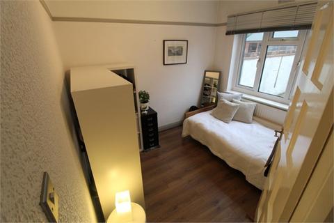 2 bedroom ground floor maisonette to rent, Fairfield Drive, Harrow, HA2
