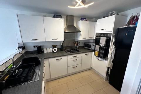 3 bedroom terraced house to rent, Booth Crescent, Telford, Shropshire, TF3