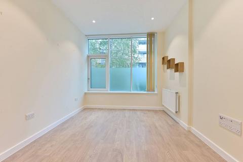 1 bedroom flat for sale, Spectrum Way, Wandsworth, London, SW18