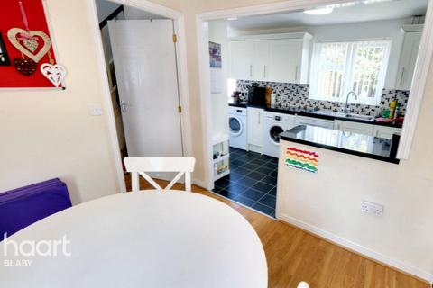 3 bedroom property for sale, Marshall Close, Leicester
