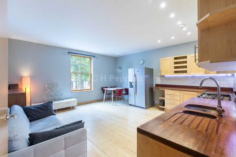 3 bedroom apartment to rent, Hanley Road, Finsbury Park, N4