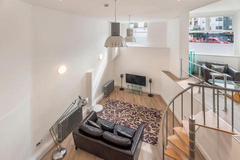 2 bedroom flat for sale, Caledonian Road, London, N7