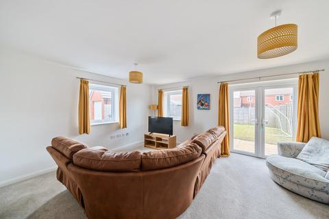 3 bedroom end of terrace house for sale, Trigg Crescent, Longhedge SP4