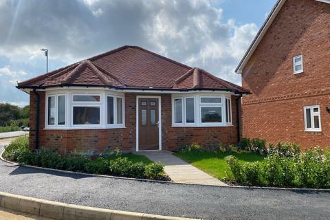2 bedroom bungalow for sale, Newman Close, Whitchurch, Aylesbury, Buckinghamshire