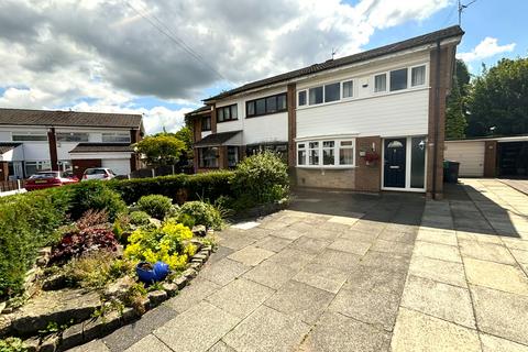 3 bedroom semi-detached house for sale, Laurel Green, Denton