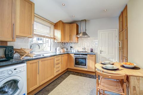 1 bedroom maisonette to rent, Blegborough Road, Streatham, SW16