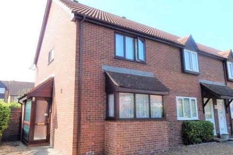 3 bedroom terraced house to rent, Knights Manor Way, kent DA1