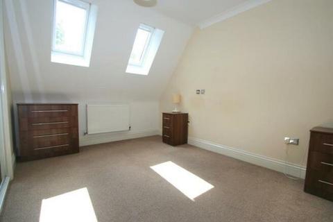 2 bedroom flat to rent, Station Road, Dorridge, Solihull, West Midlands, B93